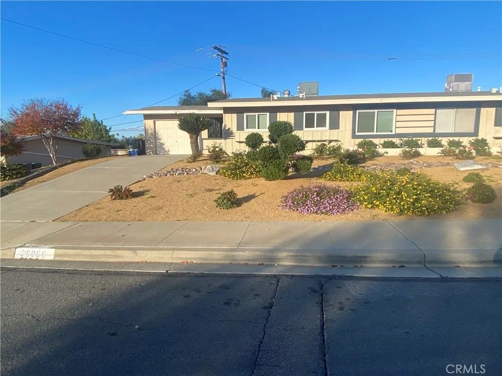 Photo of 26980 Augusta Dr, Menifee, CA 92586 (MLS # TR26007129)