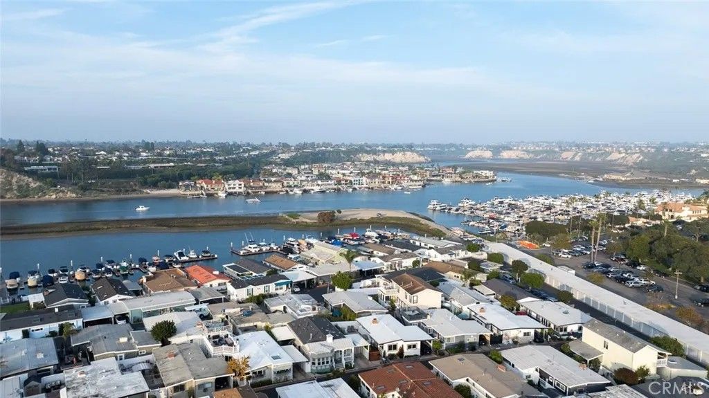 Photo of 307 Lexinton Cir, Newport Beach, CA 92660 (MLS # NP25280570)