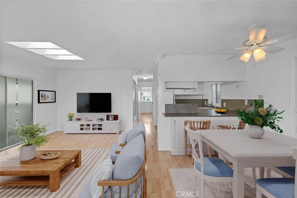 Photo of 307 Lexington Cir, Newport Beach, CA 92660 (MLS # NP25280570)