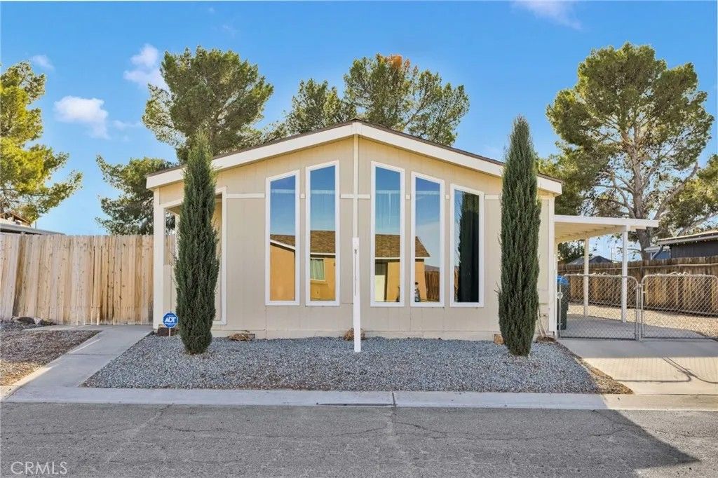 Photo of 24939 Camino Del Norte, Barstow, CA 92311 (MLS # HD25277273)