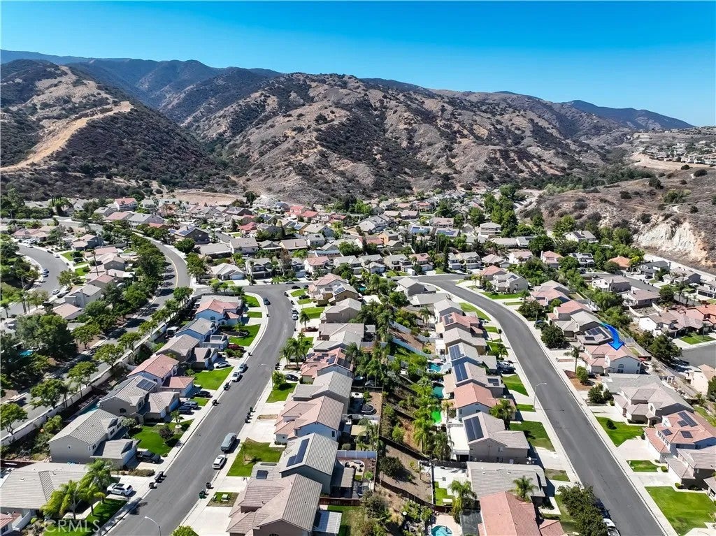 8850 Flintridge