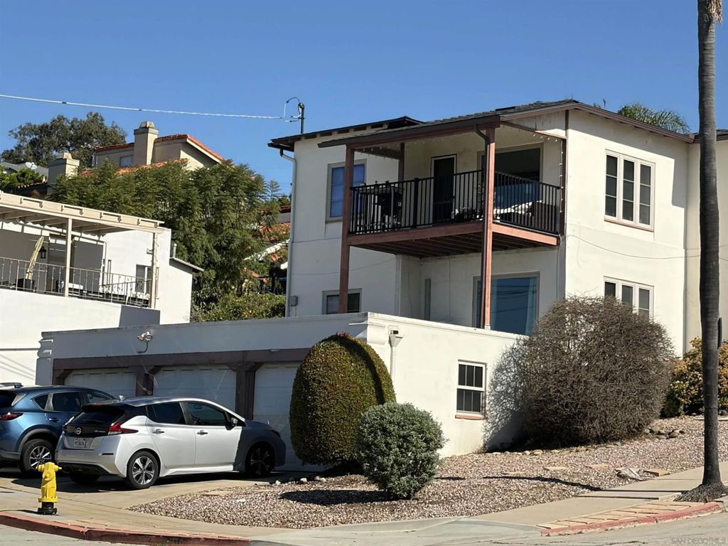 Photo of 1330-34 Sassafras St, San Diego, CA 92103 (MLS # 260004412)