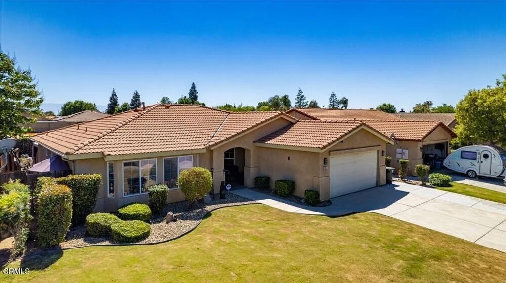 Photo of 5813 Ragusa Lane, Bakersfield, CA 93308 (MLS # V1-35747)