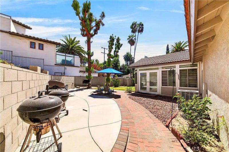 800 N Arroyo