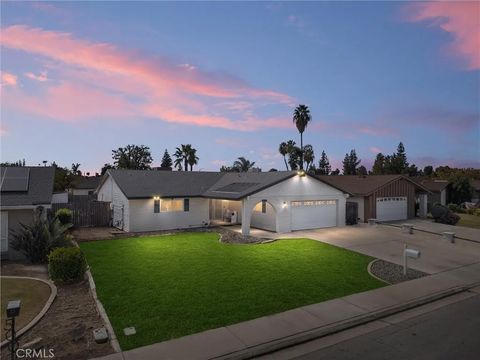 Photo of 5005 Surrey Lane, Bakersfield, CA 93309 (MLS # PI25246117)