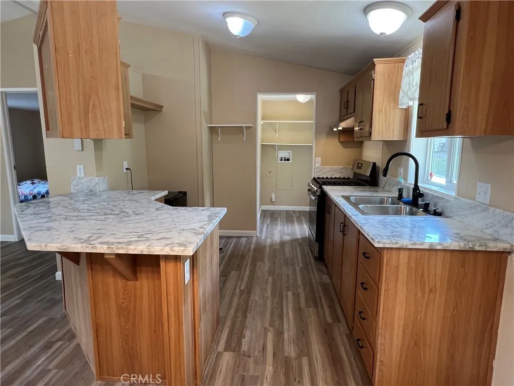 15 Aqua Court