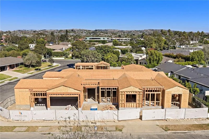 1900 Altura Drive
