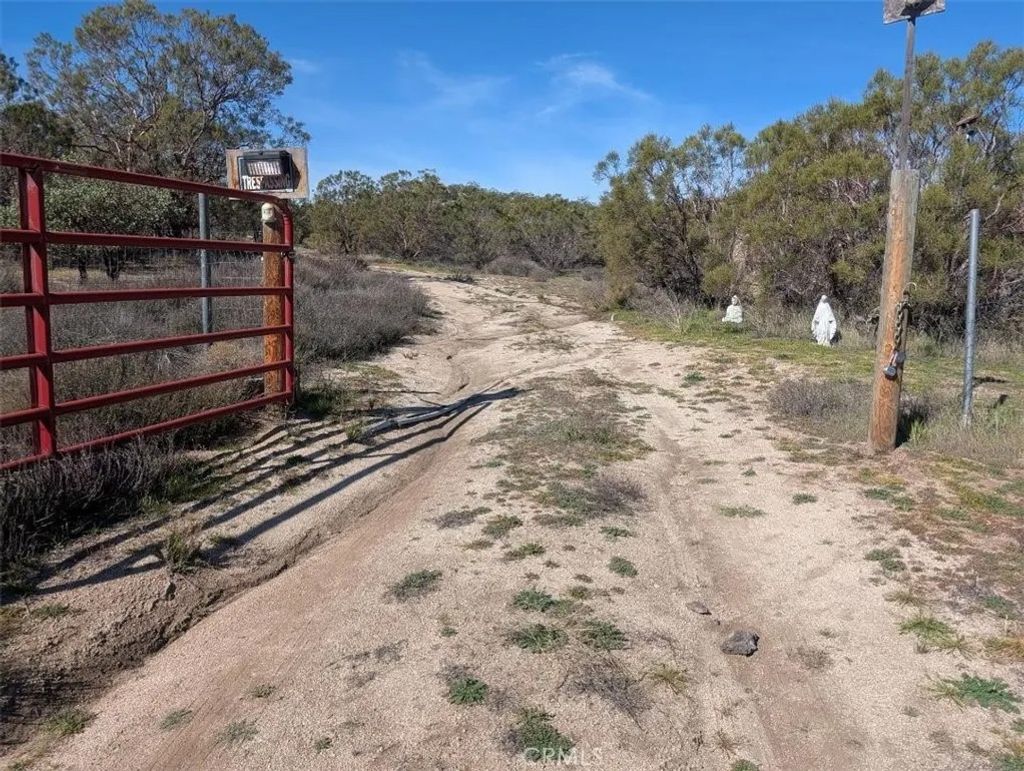 Photo of 44555 Journeys, Aguanga, CA 92536 (MLS # SW26030697)