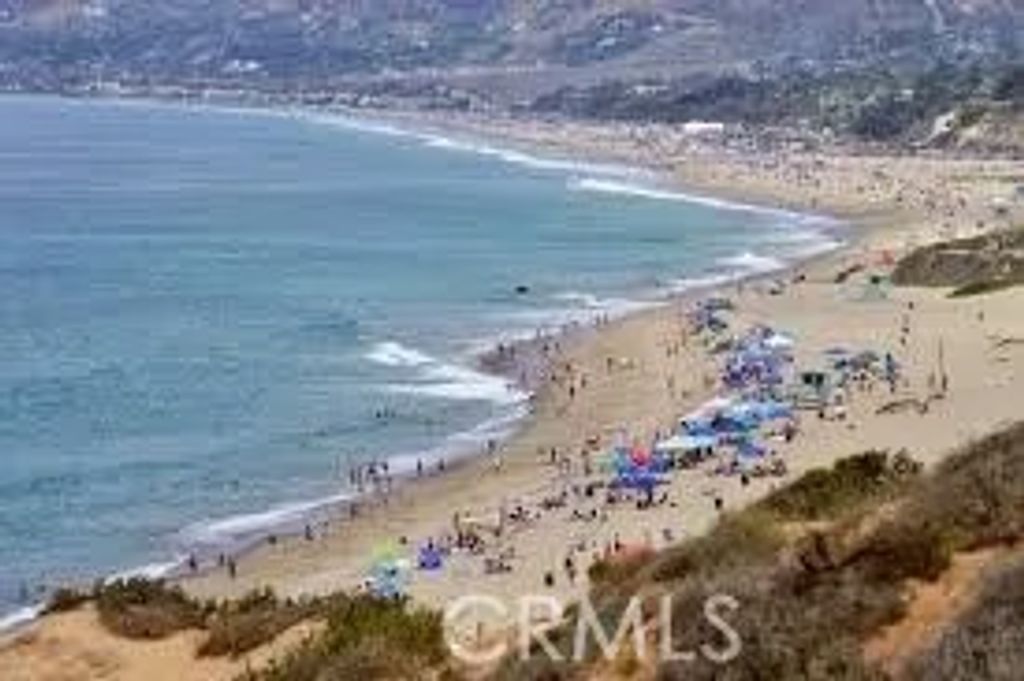 Photo of 6491 Kanan Dume Rd, Malibu, CA 90265 (MLS # SR26089919)