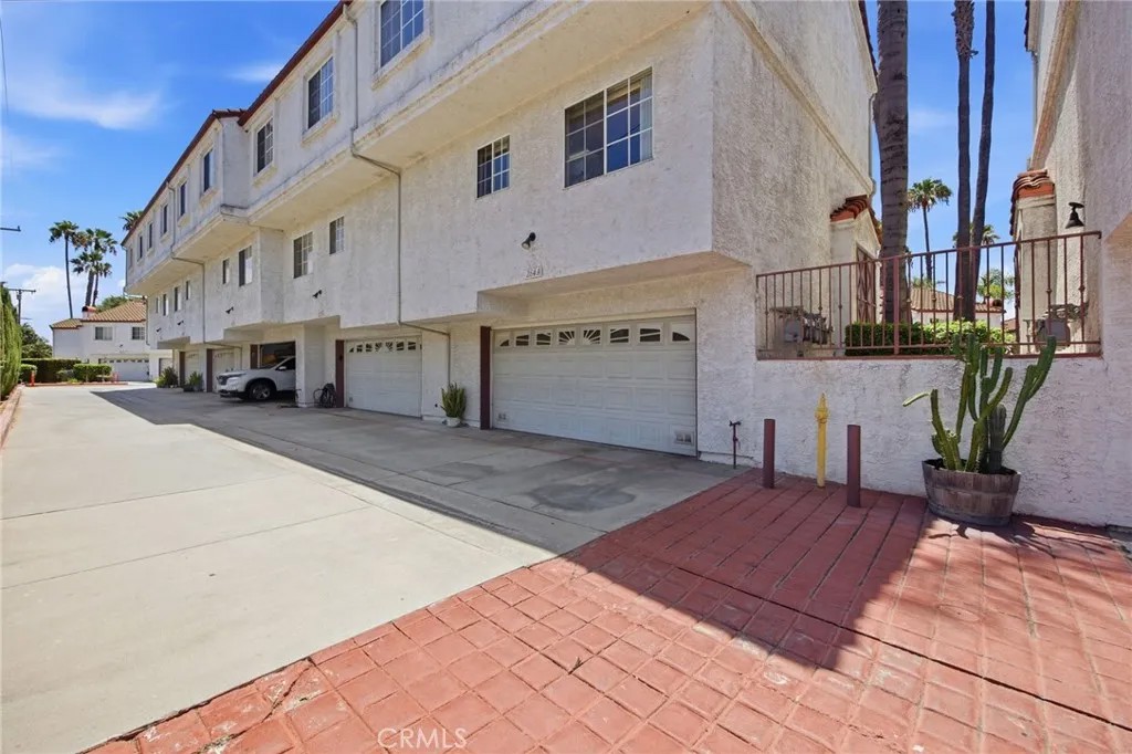 264 E Beverly Boulevard A