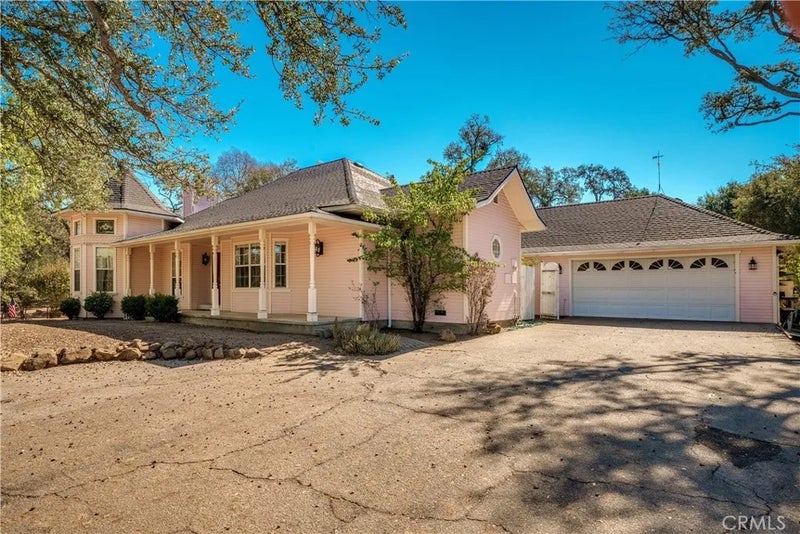 10045 Old Morro East