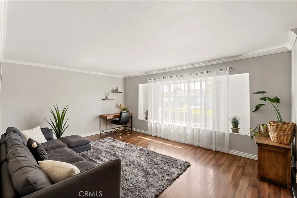 1570 Arequipa Street