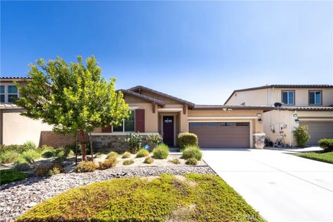 Photo of 34204 Chenille ST, Murrieta, CA 92563 (MLS # IG26211210)