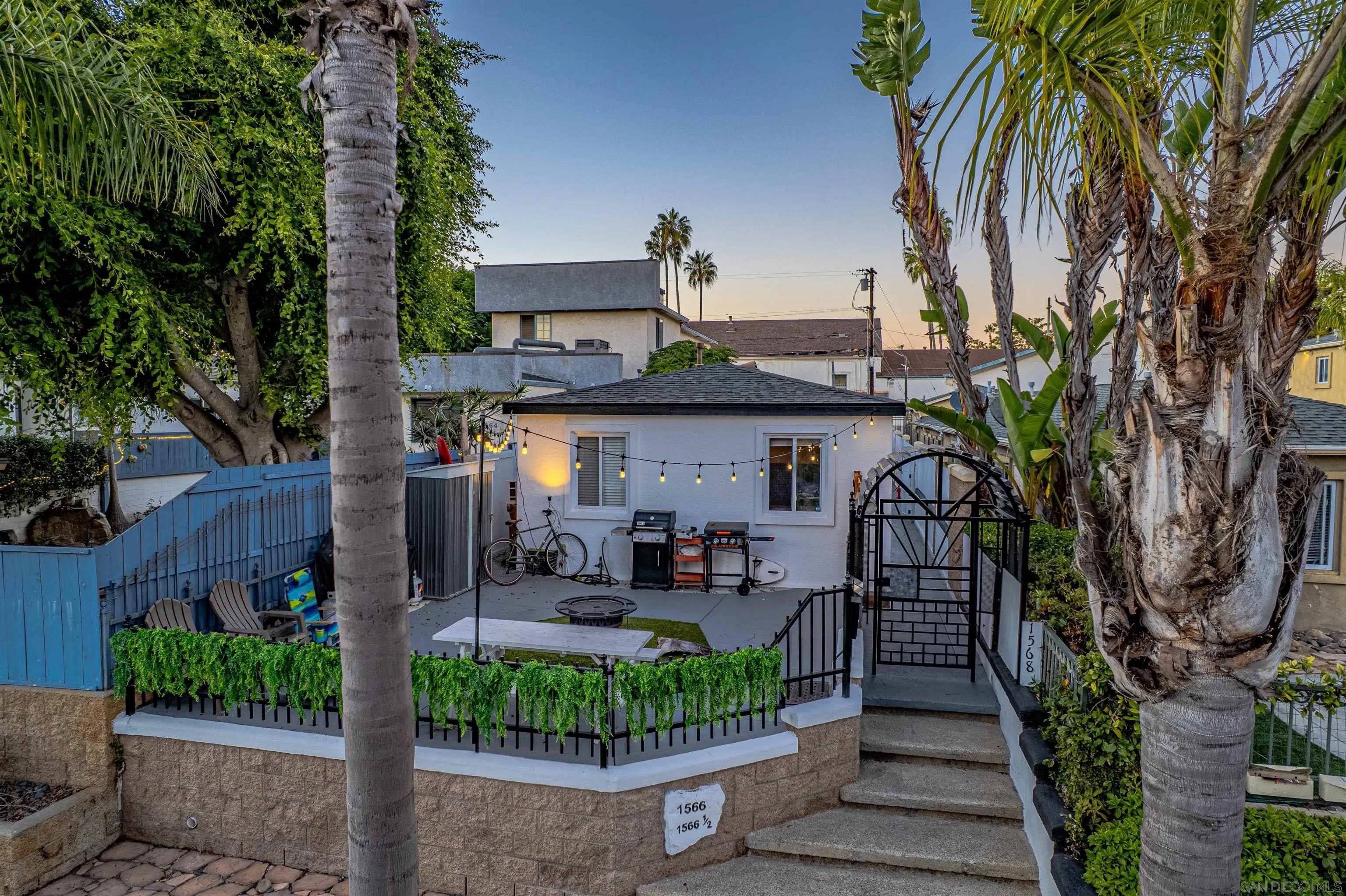1566 Reed Ave