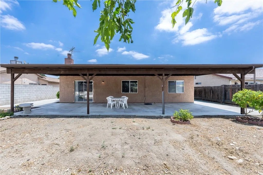 9330 Westeria