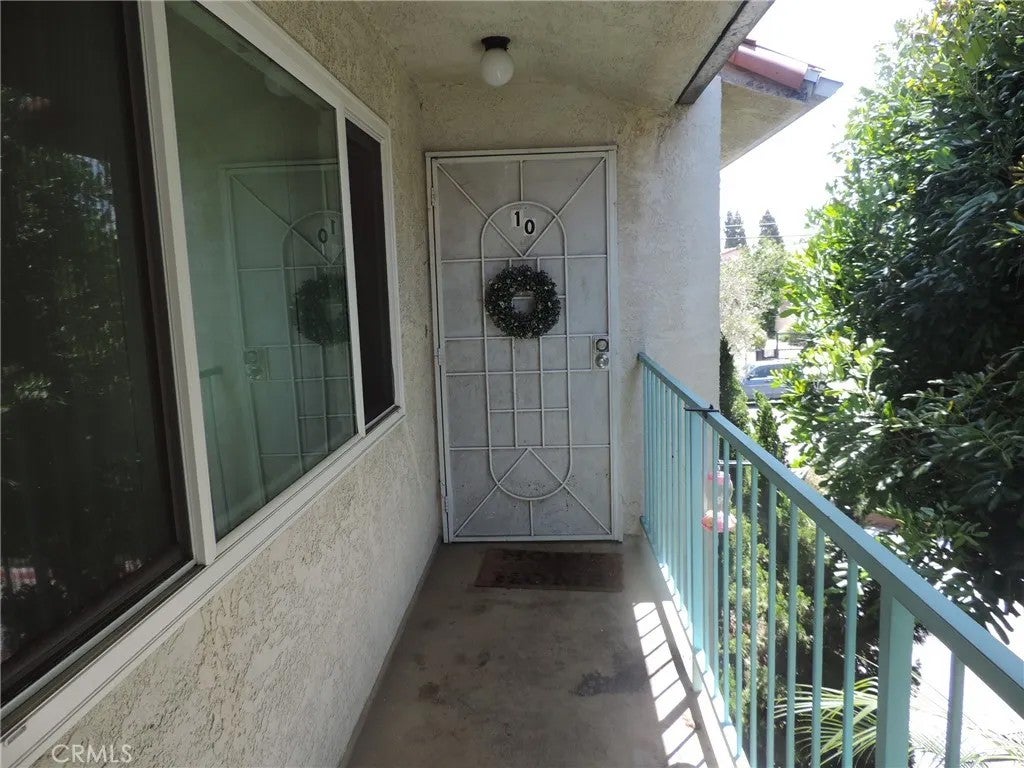 14405 Cerise Avenue 10