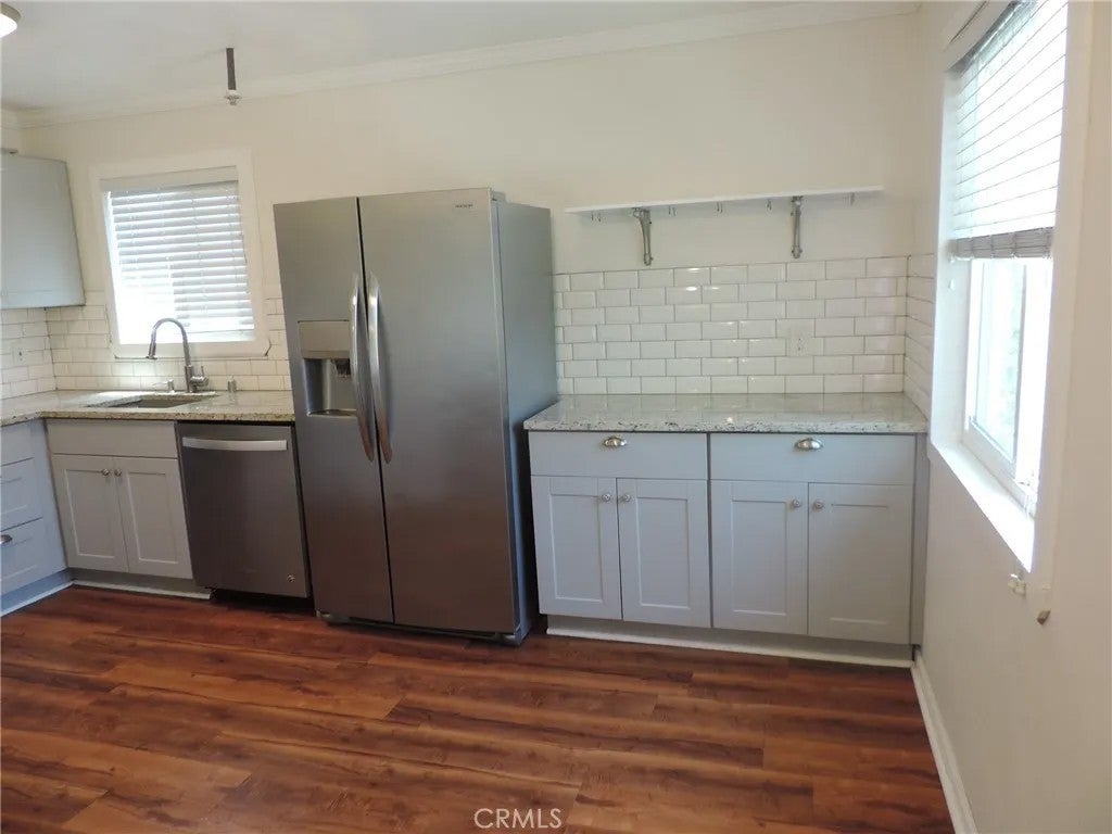 14405 Cerise Avenue 10