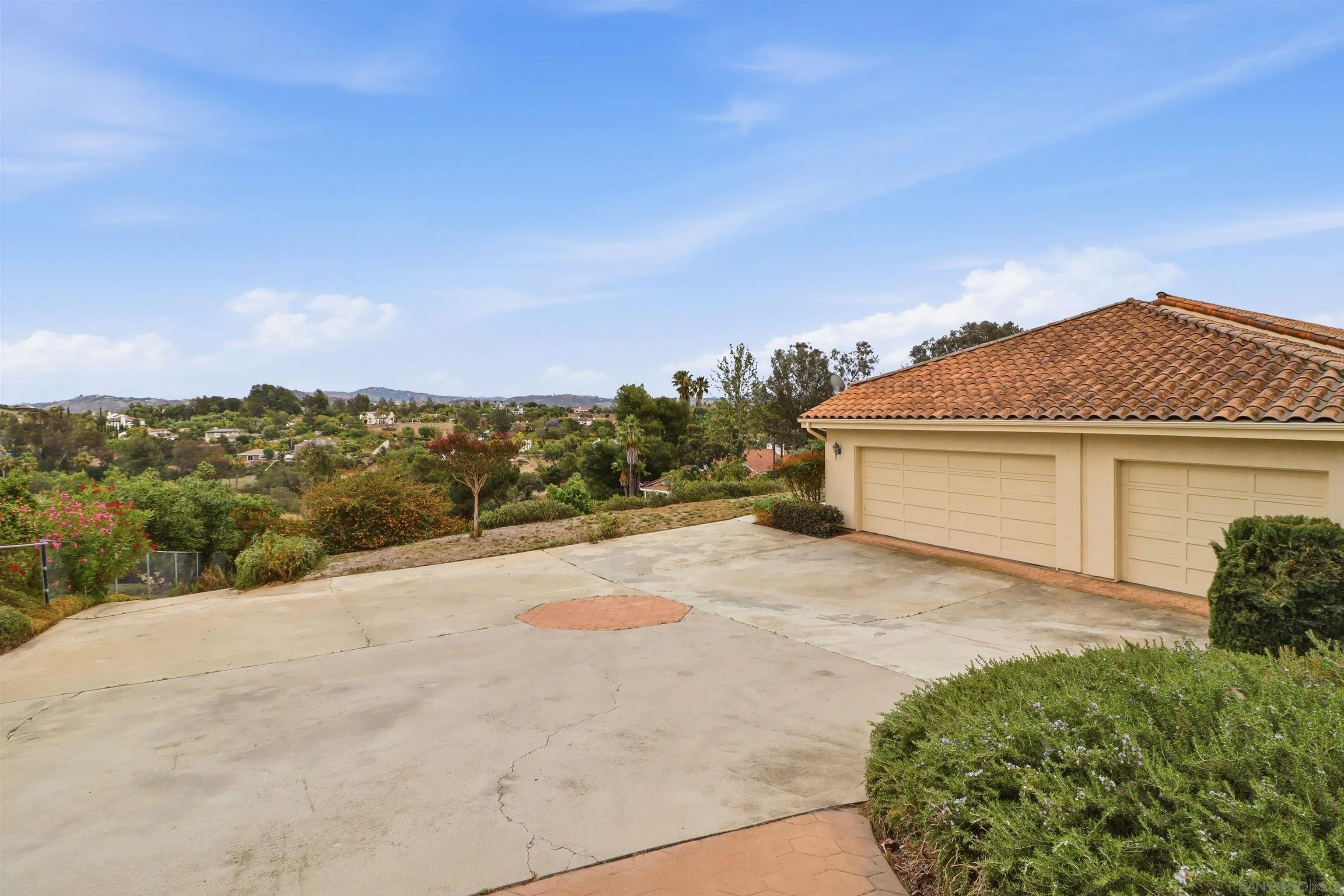 3844 Alta Vista