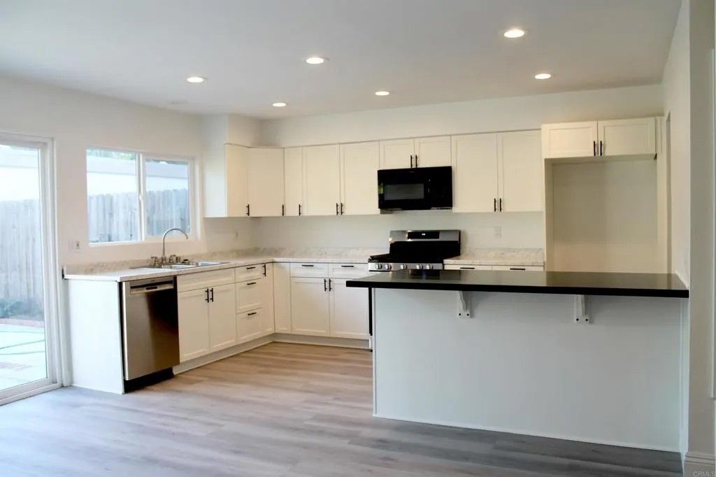 Photo of 2746 Via Tulipan, Carlsbad, CA 92010 (MLS # NDP2600262)