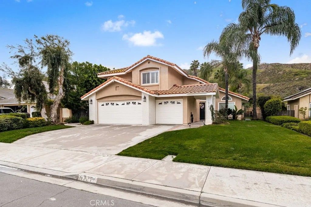 Photo of 16727 Lake Knoll, Riverside, CA 92503 (MLS # IV26038071)