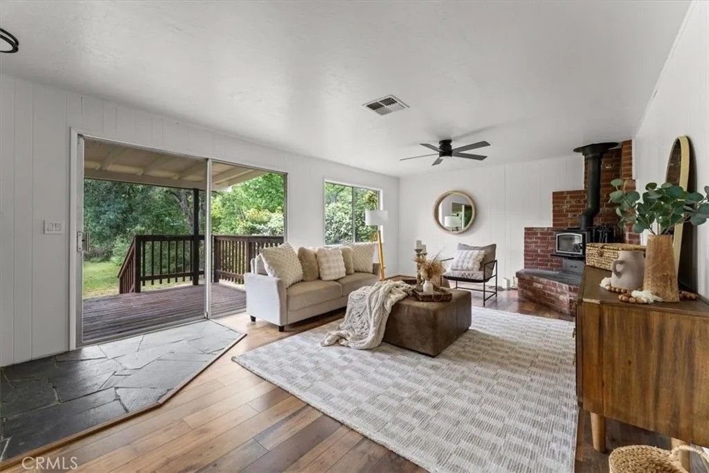 Photo of 6 Wahoo Ave, Oroville, CA 95966 (MLS # OR26069607)