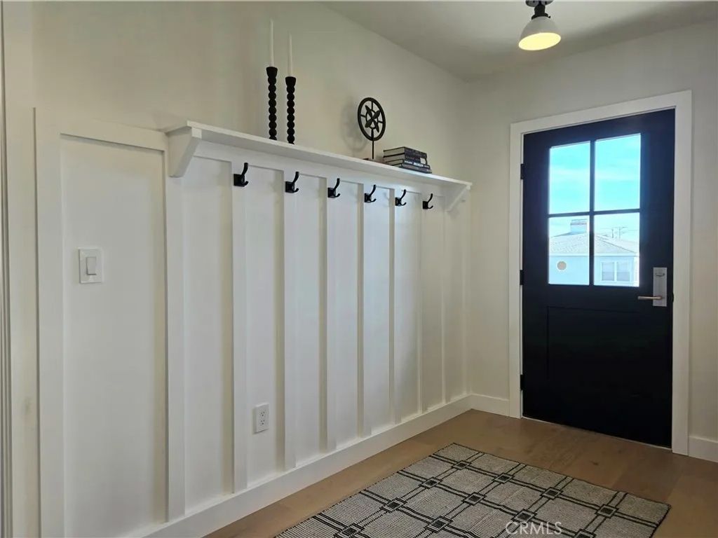 Photo of 7907 Vicksburg, Los Angeles, CA 90045 (MLS # SR26021632)