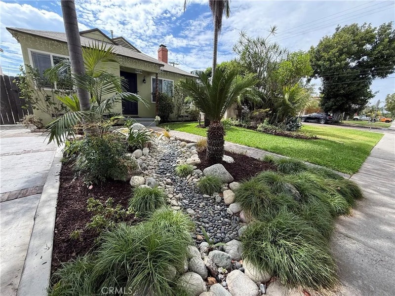 10411 Pinehurst