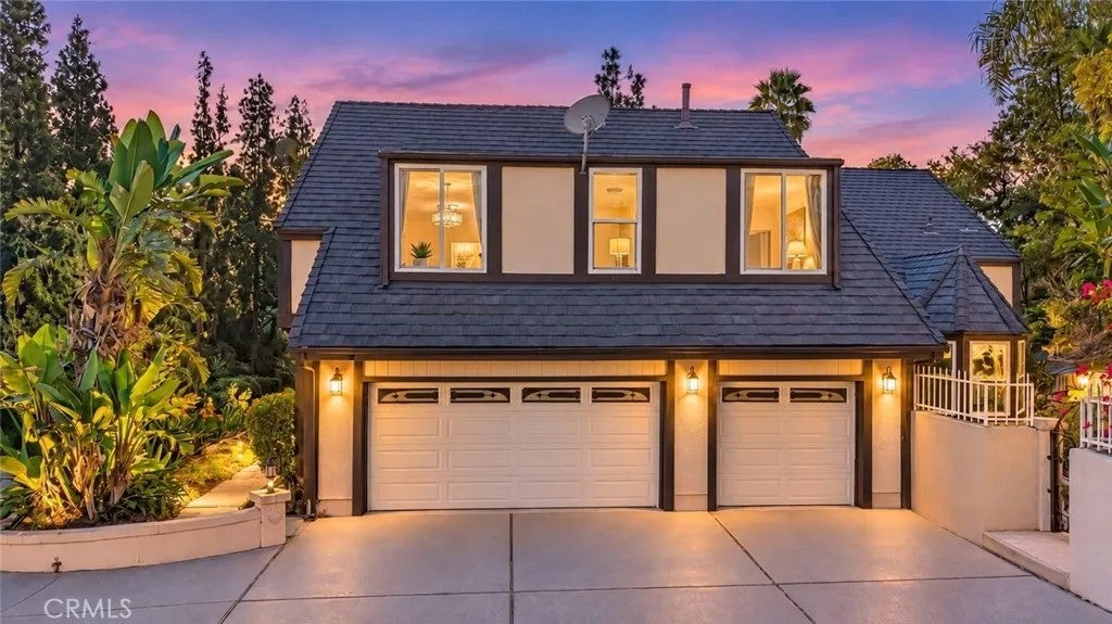 2127 Canyon Road