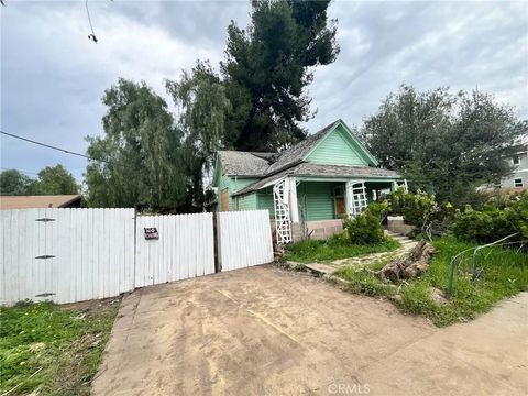 Photo of 800 W Graham Ave, Lake Elsinore, CA 92530 (MLS # OC26031863)