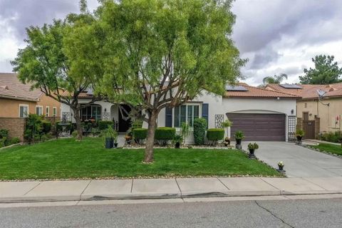 Photo of 29310 Falling Water Drive, Menifee, CA 92585 (MLS # PTP2603328)