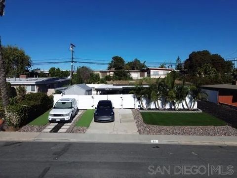 Photo of 81 E Fortuna, Chula Vista, CA 91911 (MLS # 2600184)