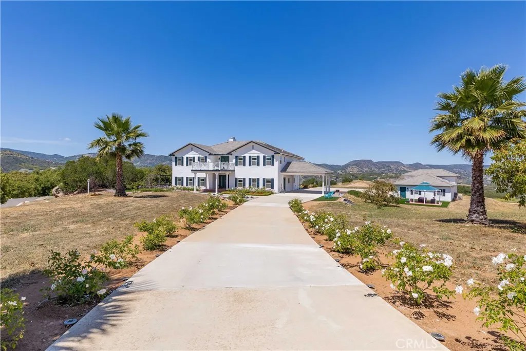 22252 Monte Rancho Dr