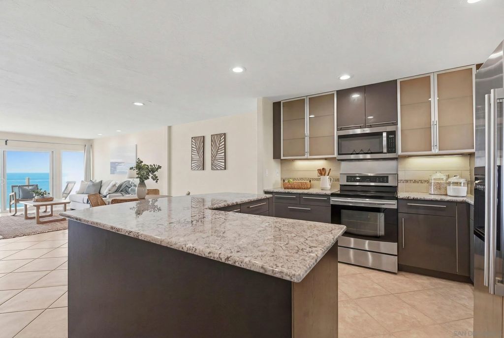 Photo of 441 S Sierra Ave #208, Solana Beach, CA 92075 (MLS # 260007022)