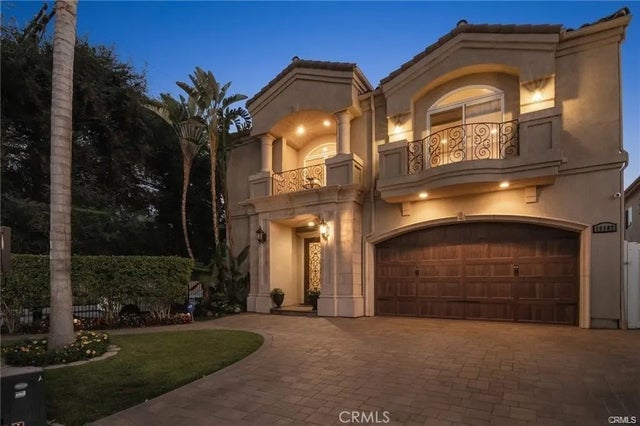 15102 Greenleaf, Los Angeles
