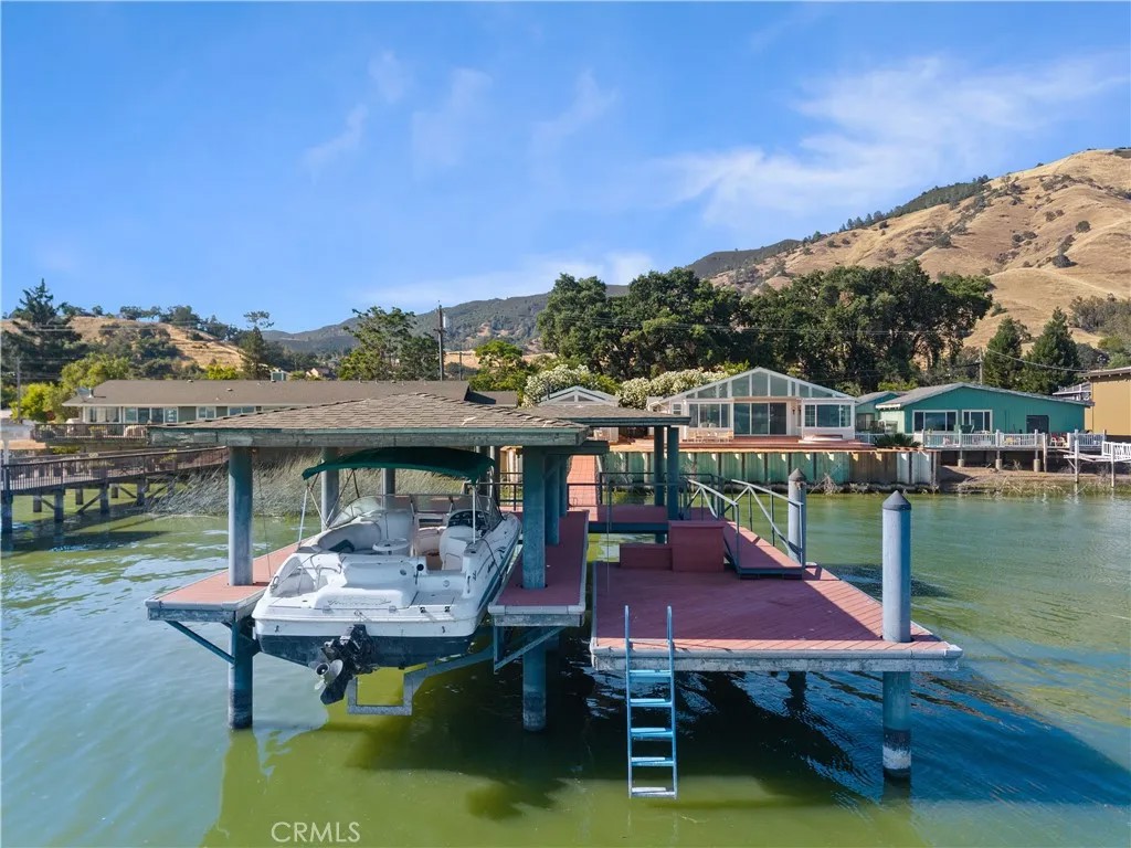 3495 Lakeshore Boulevard