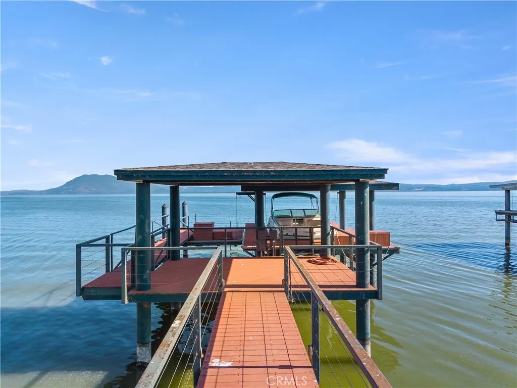 3495 Lakeshore Boulevard
