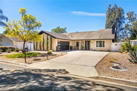 Photo of 42665 San Julian Place, Temecula, CA 92592 (MLS # SW26067831)