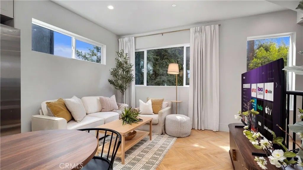 Photo of 1347 Seward Street, Los Angeles, CA 90028 (MLS # WS26008032)