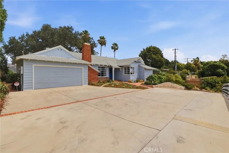 1566 Silverwood