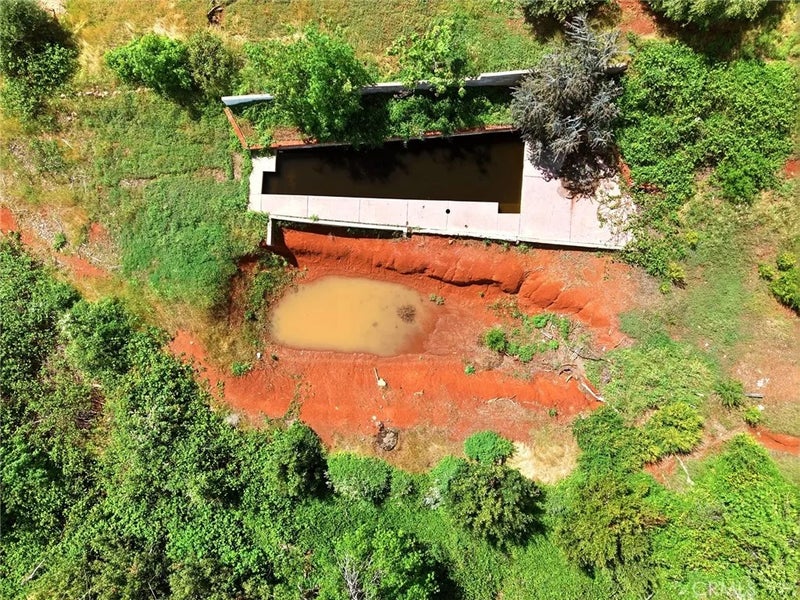 988 Pearson Road