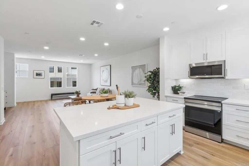 2639 Allium Way