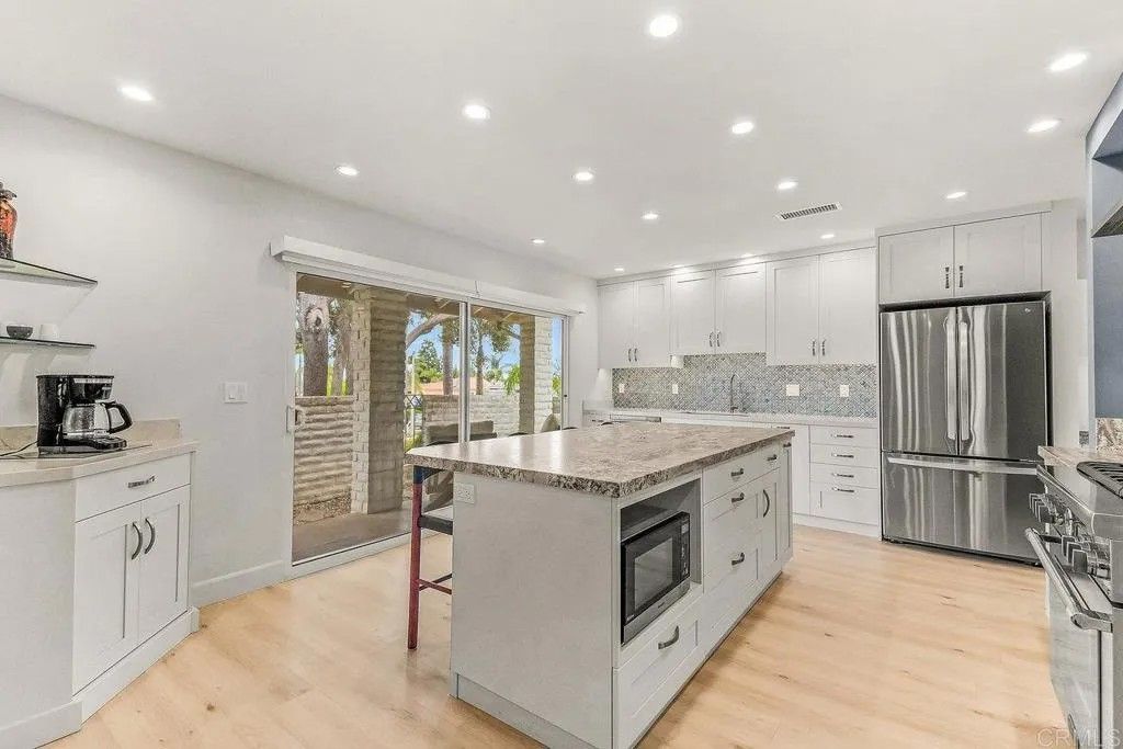 Photo of 2462 LOZANA Road, Del Mar, CA 92014 (MLS # NDP2510775)