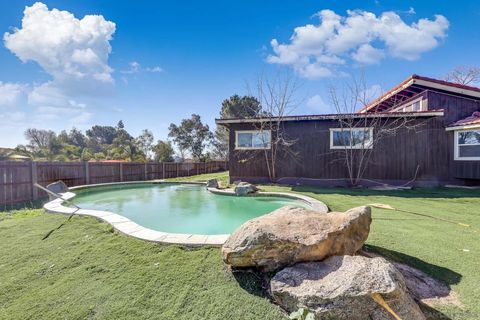 443 Pile St Ramona CA 92065