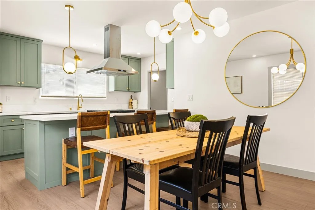 1132 W 56th