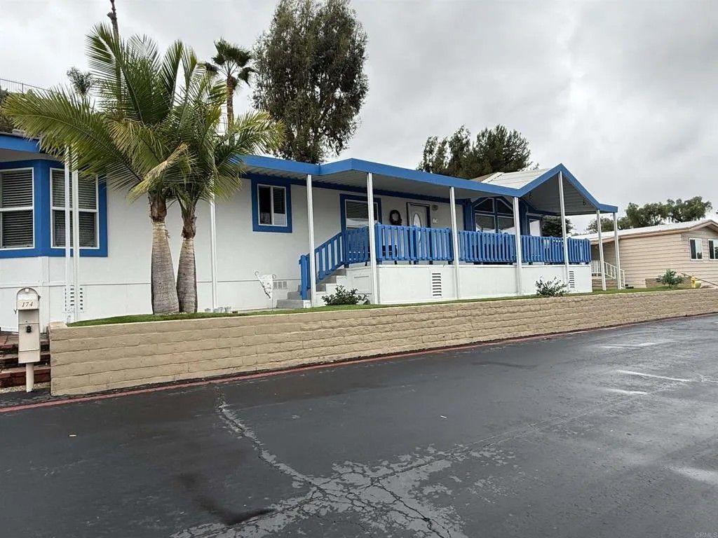 Photo of 1401 El Norte Parkway #SPC 174, San Marcos, CA 92069 (MLS # NDP2510112)