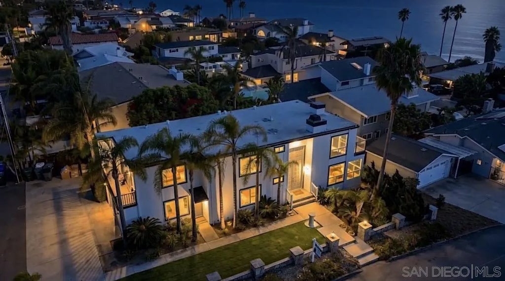 Photo of 1576 Lorraine, Encinitas, CA 92024 (MLS # 260018796)