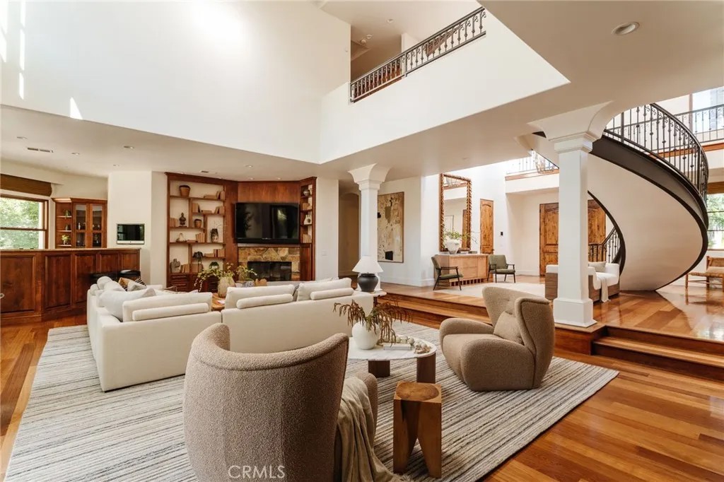 1807 Valley Park Avenue