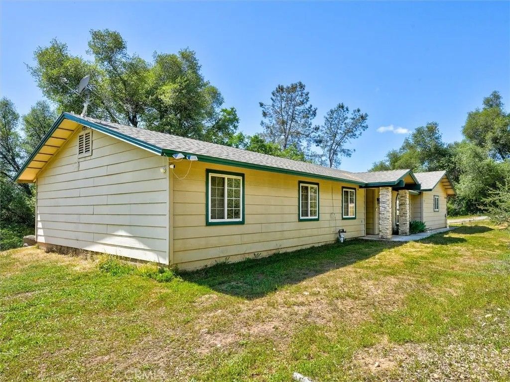 Photo of 37354 Romero Ln, Coarsegold, CA 93614 (MLS # FR26078572)