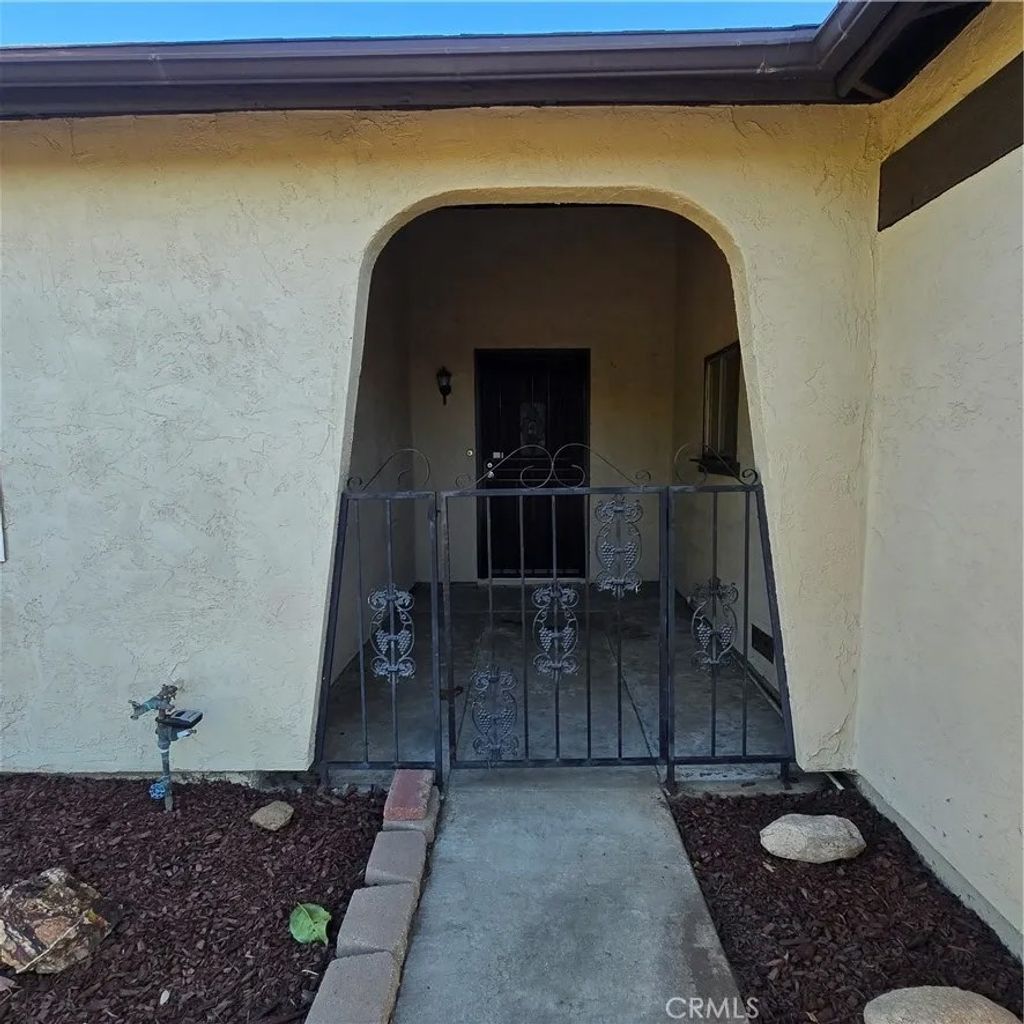 Photo of 2046 Calle Diablo, Hemet, CA 92545 (MLS # SW26059282)