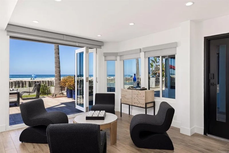 2981 Ocean Front Walk 1